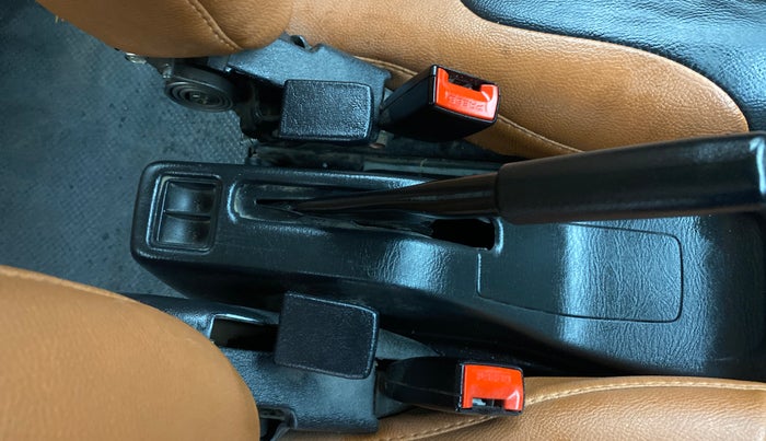 2019 Maruti Eeco 5 STR WITH A/C+HTR, Petrol, Manual, 43,596 km, Driver Side Adjustment Panel