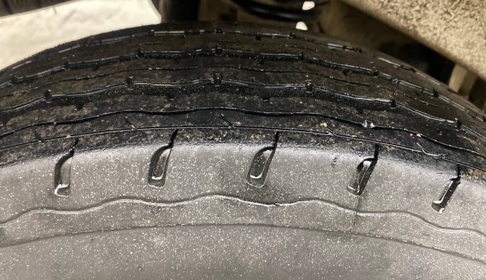 2019 Maruti Eeco 5 STR WITH A/C+HTR, Petrol, Manual, 43,596 km, Right Rear Tyre Tread