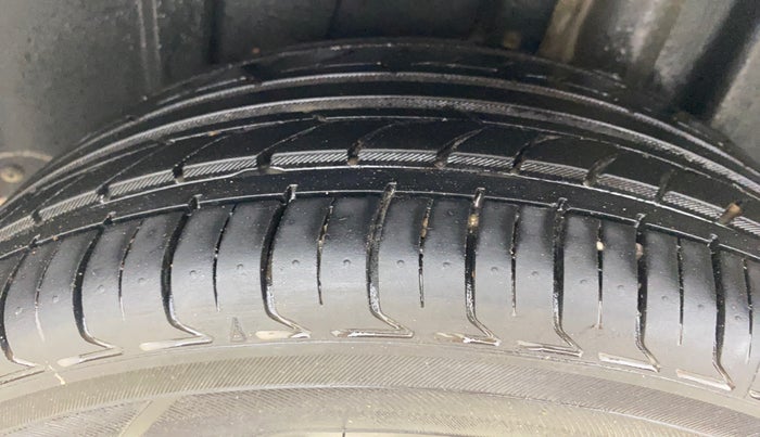2022 Skoda SLAVIA STYLE 1.0L TSI MT, Petrol, Manual, 75,557 km, Left Rear Tyre Tread