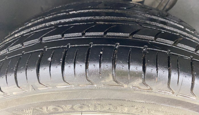 2022 Skoda SLAVIA STYLE 1.0L TSI MT, Petrol, Manual, 75,557 km, Left Front Tyre Tread