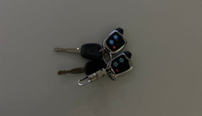 2020 Maruti Swift LXI, Petrol, Manual, 32,769 km, Key Close Up