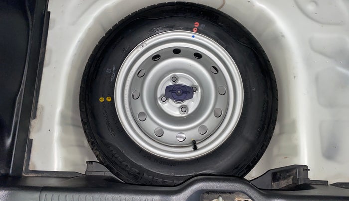 2020 Maruti Swift LXI, Petrol, Manual, 32,769 km, Spare Tyre