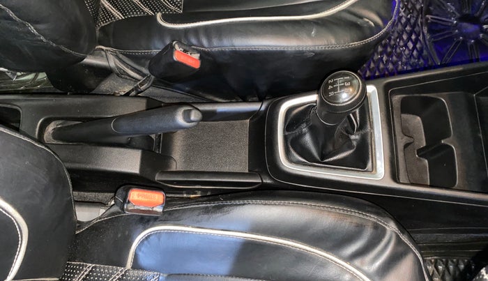 2020 Maruti Swift LXI, Petrol, Manual, 32,769 km, Gear Lever