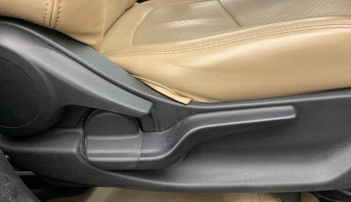 2018 Honda Amaze 1.5L I-DTEC VX, Diesel, Manual, 99,357 km, Driver Side Adjustment Panel