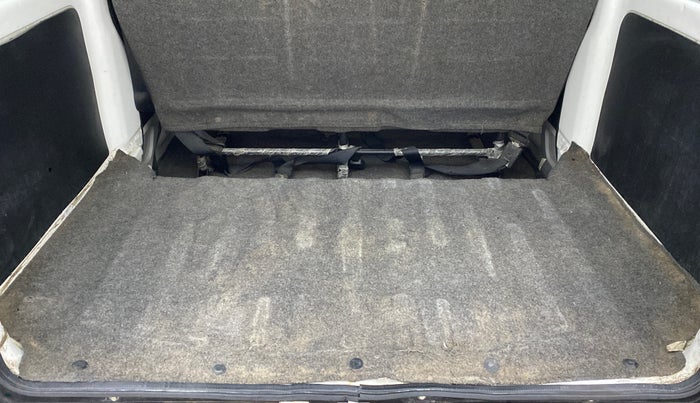 2020 Maruti Eeco 5 STR WITH A/C+HTR, Petrol, Manual, 42,868 km, Boot Inside