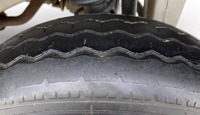 2020 Maruti Eeco 5 STR WITH A/C+HTR, Petrol, Manual, 42,868 km, Left Rear Tyre Tread