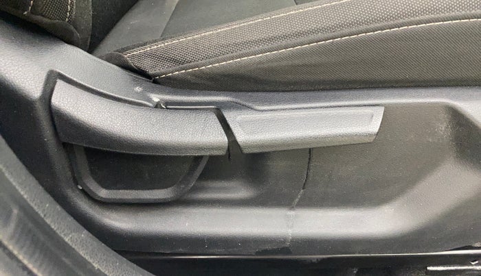 2022 Hyundai NEW I20 ASTA (O) 1.2 AT, Petrol, Automatic, 11,797 km, Driver Side Adjustment Panel