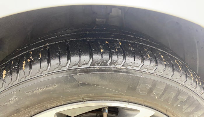 2022 Hyundai NEW I20 ASTA (O) 1.2 AT, Petrol, Automatic, 11,797 km, Right Front Tyre Tread