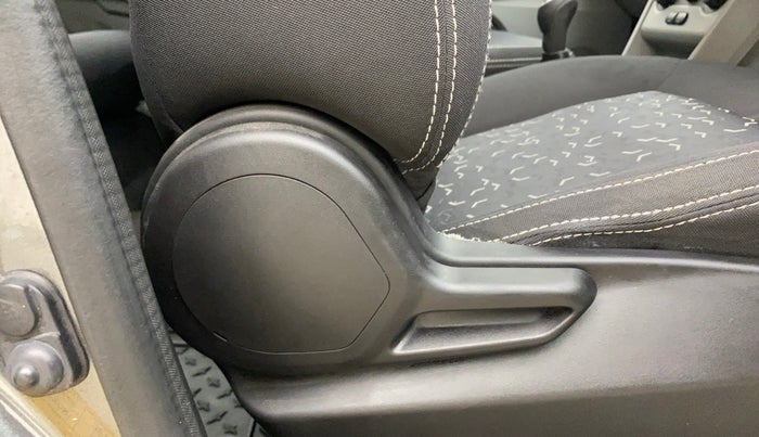2022 Tata Tiago XT (O) PETROL, Petrol, Manual, 26,015 km, Driver Side Adjustment Panel