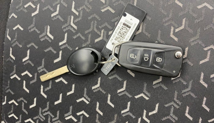 2022 Tata Tiago XT (O) PETROL, Petrol, Manual, 26,015 km, Key Close Up