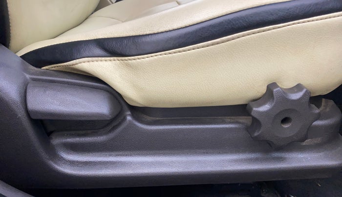 2015 Hyundai Verna FLUIDIC 4S 1.6 VTVT S(O), Petrol, Manual, 1,42,985 km, Driver Side Adjustment Panel