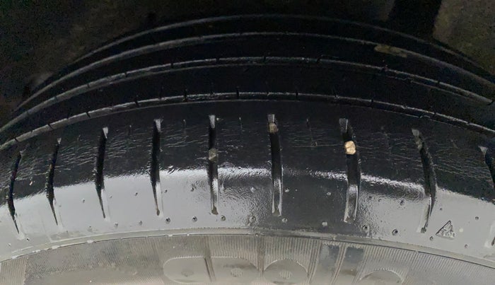 2017 Maruti Baleno ZETA CVT PETROL 1.2, Petrol, Automatic, 29,910 km, Left Rear Tyre Tread