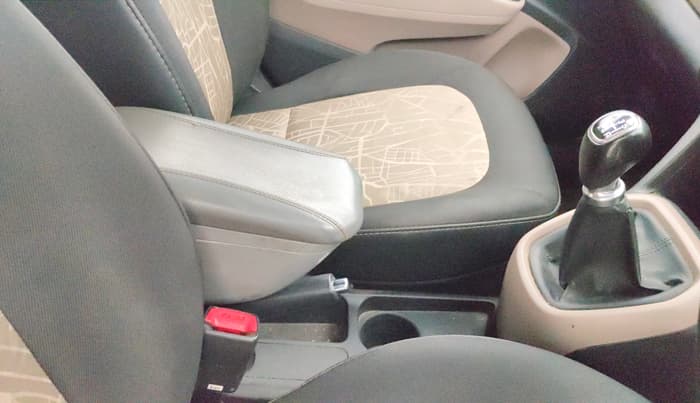 2015 Hyundai Grand i10 SPORTZ 1.2 KAPPA VTVT, Petrol, Manual, 1,13,975 km, Gear Lever