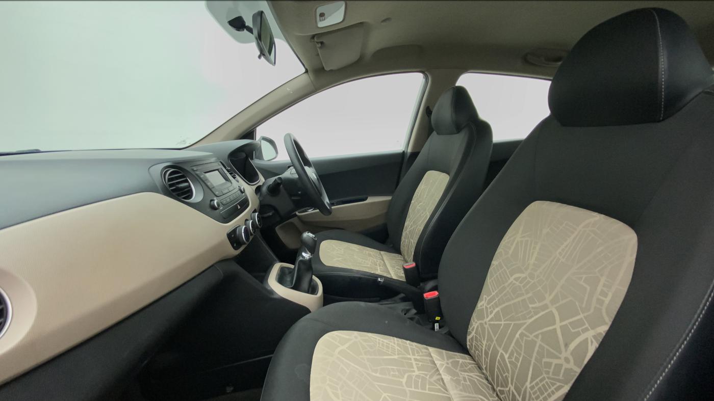 2016 Hyundai Grand i10 SPORTZ 1.2 KAPPA VTVT, Petrol, Manual, 28,163 km, Right Side Front Door Cabin