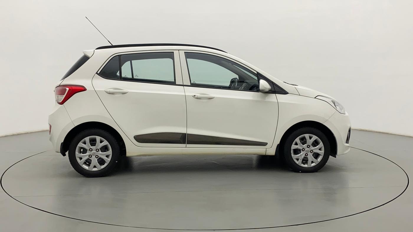 2016 Hyundai Grand i10 SPORTZ 1.2 KAPPA VTVT, Petrol, Manual, 28,163 km, Right Side View
