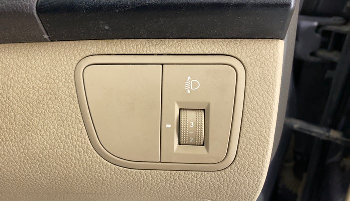 2014 Hyundai Eon MAGNA PLUS, Petrol, Manual, 47,296 km, Dashboard - Headlight height adjustment not working