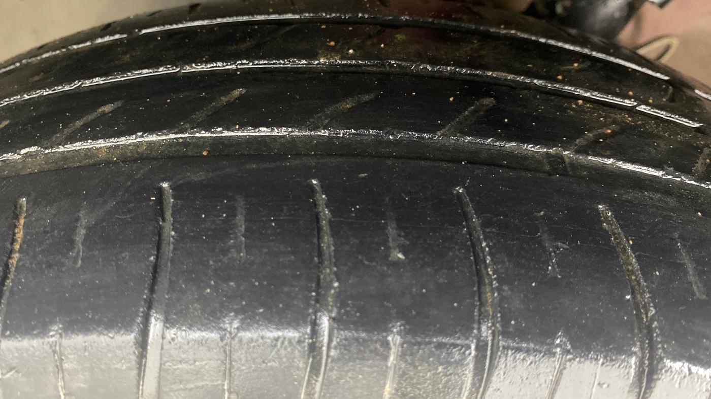 2014 Hyundai Elite i20 SPORTZ 1.2, Petrol, Manual, 1,11,312 km, Left Front Tyre Tread