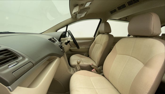 2013 Maruti Ertiga ZDI, Diesel, Manual, 31,944 km, Right Side Front Door Cabin