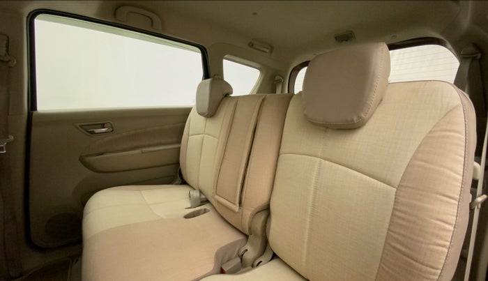 2013 Maruti Ertiga ZDI, Diesel, Manual, 31,944 km, Right Side Rear Door Cabin
