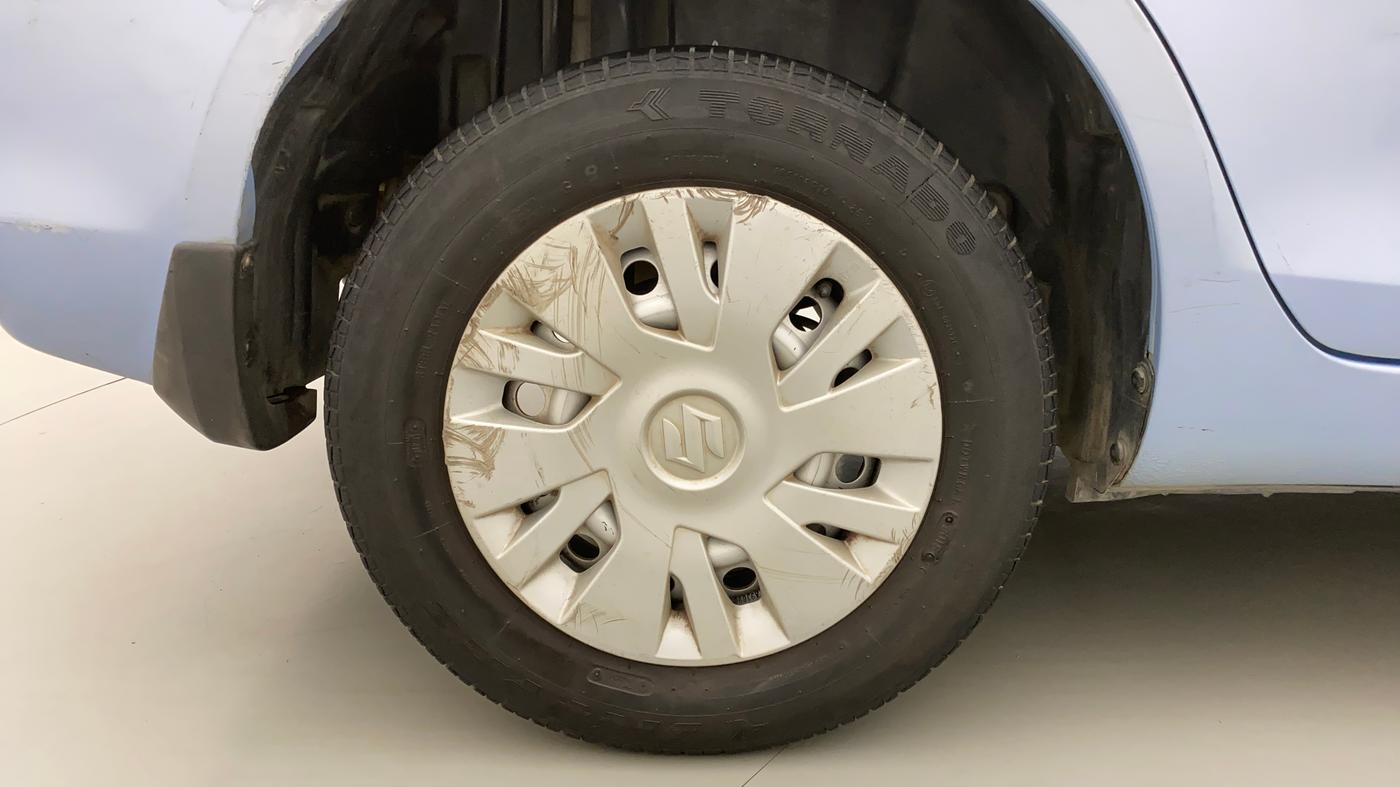 2015 Maruti Swift Dzire LXI, Petrol, Manual, 55,118 km, Right Rear Wheel
