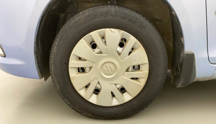 2015 Maruti Swift Dzire LXI, Petrol, Manual, 55,118 km, Left Front Wheel