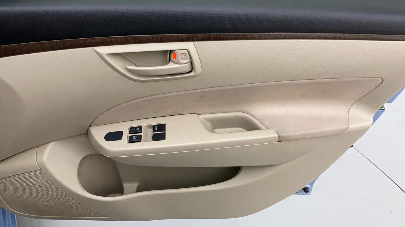 2015 Maruti Swift Dzire LXI, Petrol, Manual, 55,118 km, Driver Side Door Panels Control
