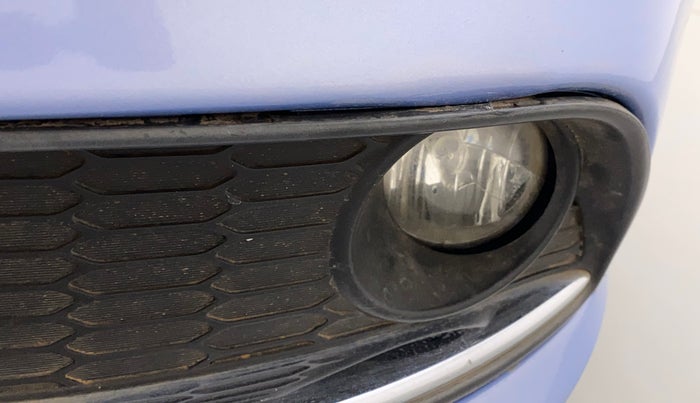 2015 Maruti Swift Dzire LXI, Petrol, Manual, 55,118 km, Left fog light - Minor damage