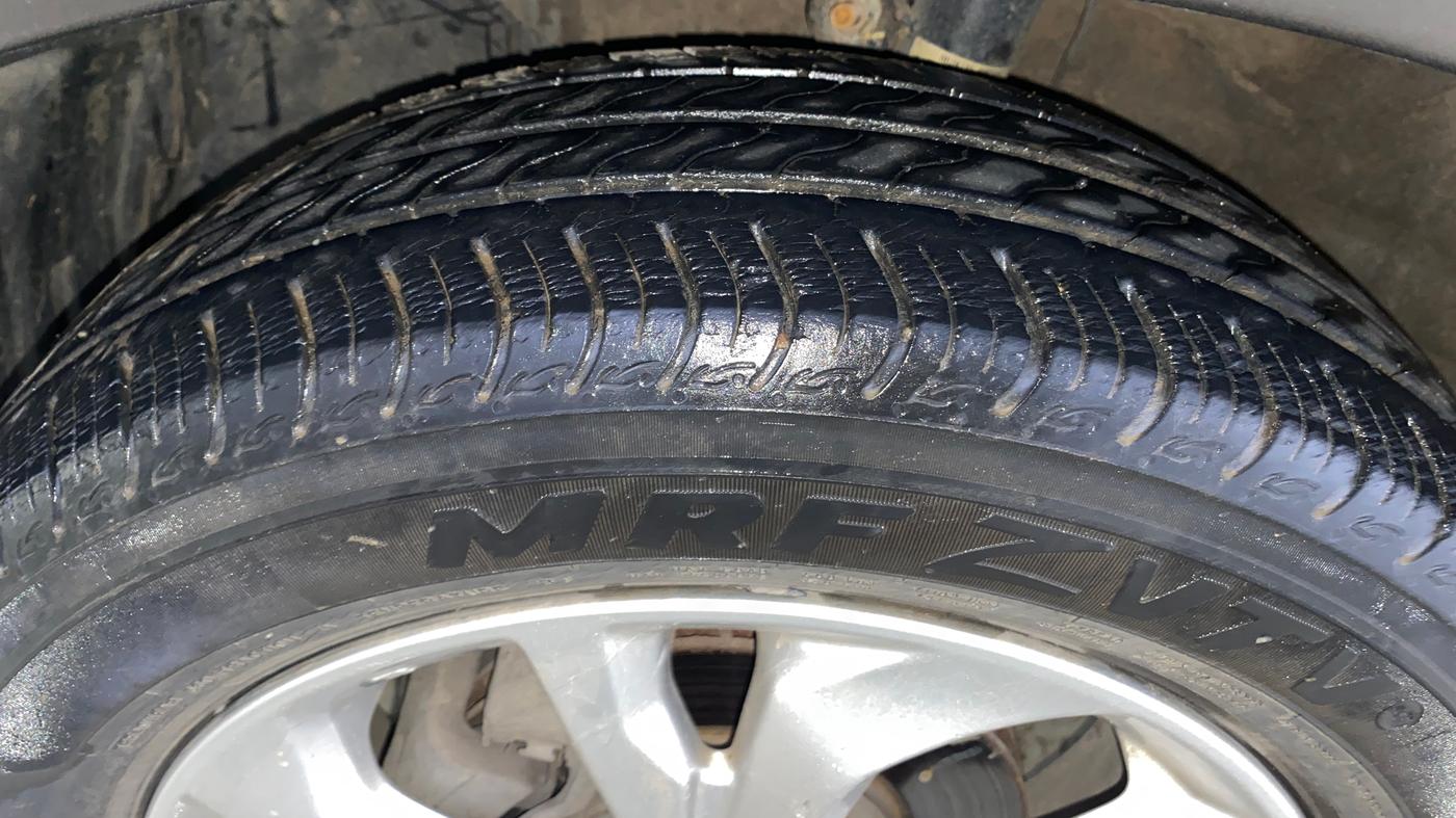 2020 Honda Amaze 1.2L I-VTEC VX CVT, Petrol, Automatic, 29,810 km, Left Front Tyre Tread