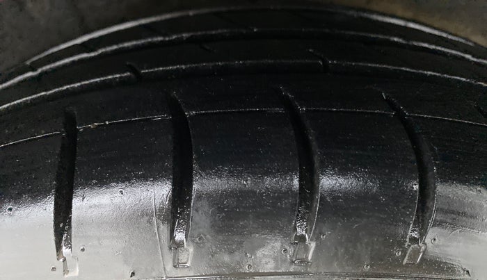 2012 Hyundai i20 MAGNA O 1.2, Petrol, Manual, 64,136 km, Right Rear Tyre Tread