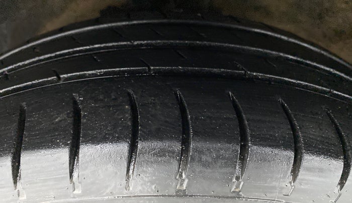 2012 Hyundai i20 MAGNA O 1.2, Petrol, Manual, 64,136 km, Left Front Tyre Tread