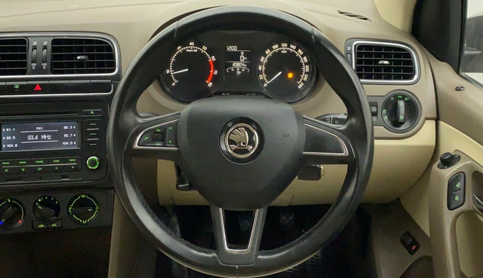 2016 Skoda Rapid AMBITION 1.6 MPI MT, Petrol, Manual, 20,804 km, Steering Wheel Close Up