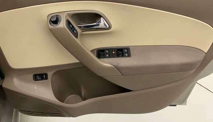 2016 Skoda Rapid AMBITION 1.6 MPI MT, Petrol, Manual, 20,804 km, Driver Side Door Panels Control