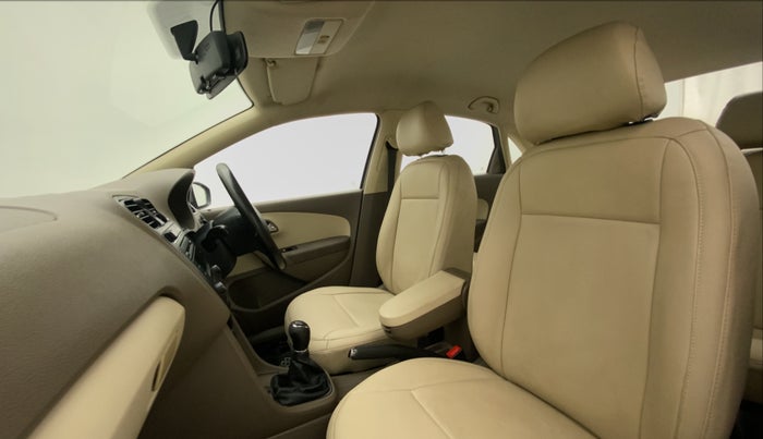 2016 Skoda Rapid AMBITION 1.6 MPI MT, Petrol, Manual, 20,804 km, Right Side Front Door Cabin