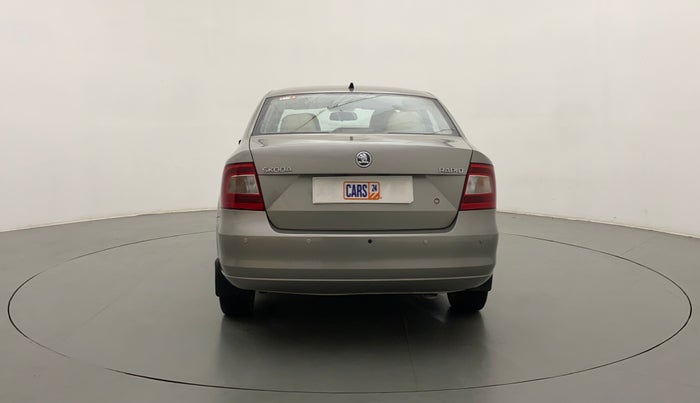 2016 Skoda Rapid AMBITION 1.6 MPI MT, Petrol, Manual, 20,804 km, Back/Rear