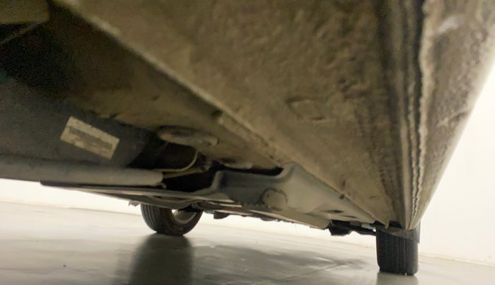 2016 Skoda Rapid AMBITION 1.6 MPI MT, Petrol, Manual, 20,804 km, Right Side Underbody