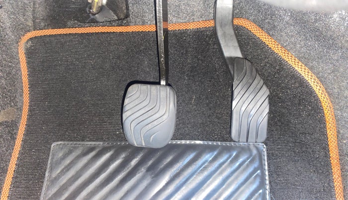 2017 Renault Kwid CLIMBER 1.0 AMT, Petrol, Automatic, 36,771 km, Pedals