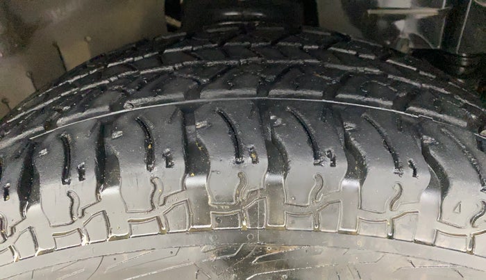 2020 Mahindra Thar LX HARD TOP 4WD MT, Diesel, Manual, 48,338 km, Right Front Tyre Tread