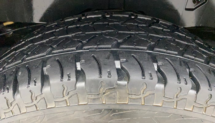 2020 Mahindra Thar LX HARD TOP 4WD MT, Diesel, Manual, 48,338 km, Right Rear Tyre Tread