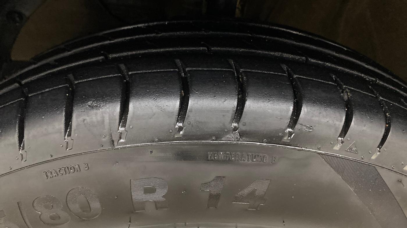 2021 Maruti Swift VXI, Petrol, Manual, 55,990 km, Left Front Tyre Tread