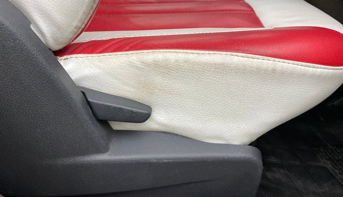 2016 Renault Duster RXL PETROL 104, Petrol, Manual, 51,333 km, Driver Side Adjustment Panel