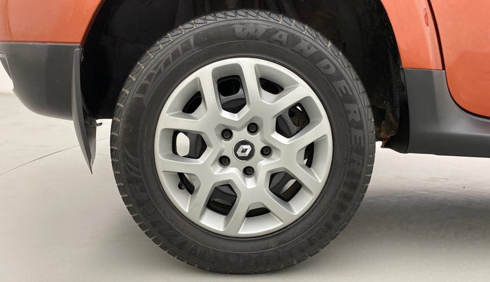 2016 Renault Duster RXL PETROL 104, Petrol, Manual, 51,333 km, Right Rear Wheel