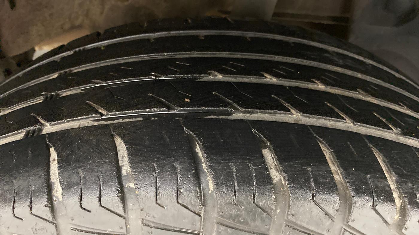 2016 Renault Duster RXL PETROL 104, Petrol, Manual, 51,333 km, Left Rear Tyre Tread