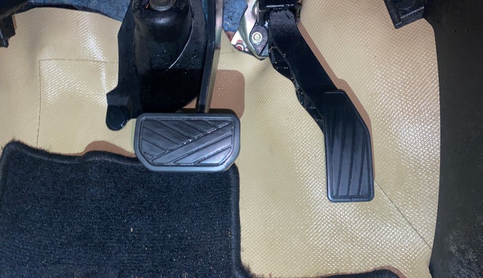 2021 Maruti S PRESSO VXI PLUS AMT, Petrol, Automatic, 1,15,697 km, Pedals