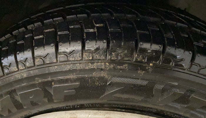 2015 Hyundai Eon ERA +, Petrol, Manual, 22,272 km, Right Front Tyre Tread