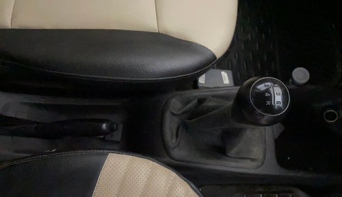 2015 Hyundai Eon ERA +, Petrol, Manual, 22,272 km, Gear Lever