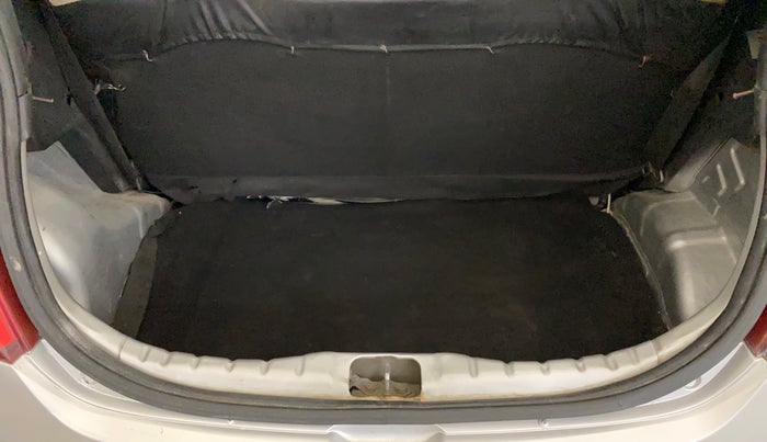 2015 Hyundai Eon ERA +, Petrol, Manual, 22,272 km, Boot Inside