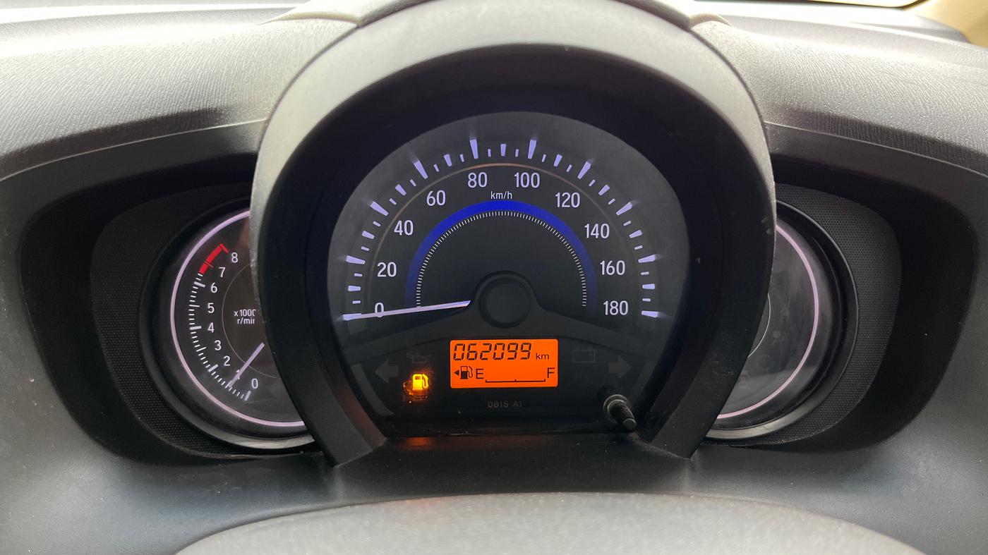 2015 Honda Brio VX AT, Petrol, Automatic, 62,075 km, Odometer Image