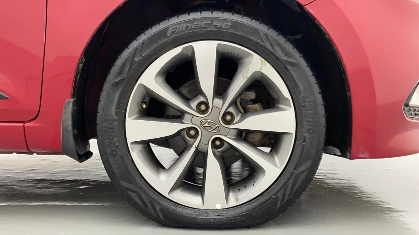 2015 Hyundai Elite i20 ASTA 1.2, Petrol, Manual, 1,03,164 km, Right Front Wheel