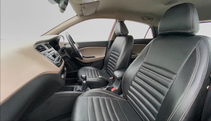 2015 Hyundai Elite i20 ASTA 1.2, Petrol, Manual, 1,03,164 km, Right Side Front Door Cabin View