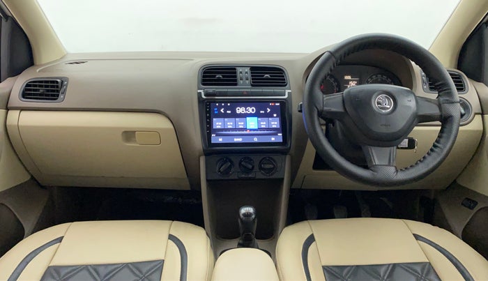 2016 Skoda Rapid 1.5 ACTIVE TDI MT, Diesel, Manual, 1,01,804 km, Dashboard View